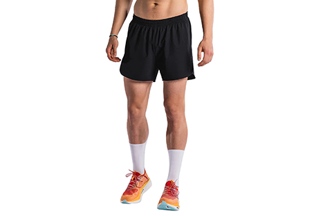 man-in-korte-hardloopbroek_001.jpg